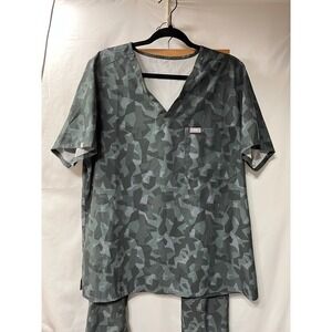 FIGS Technical Collection Scrub Top XXL Camo Geometric Print V Neck Short Sleeve